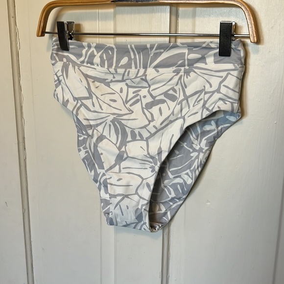 Madewell High-Cut Reversible Bikini Bottom - Picture 5 of 12